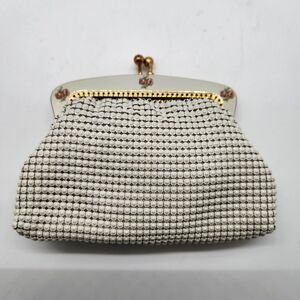 Vintage Oroton White Mesh Coin Purse Gold Frame Peach Satin Lining Kiss Lock NYE